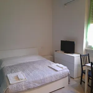 casa-manzoni.italymilanhotels.net/