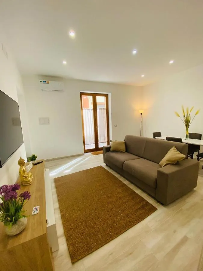 Nico'S House Villa Brindisi 0*,